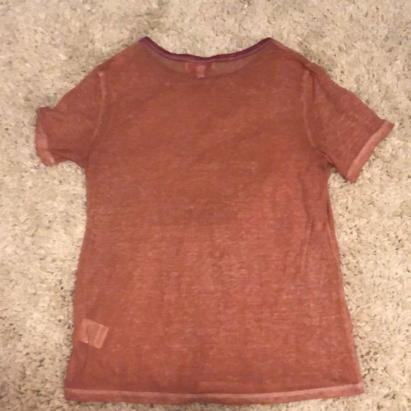 Lightweight Pink T-Shirt - Picture 2 of 4